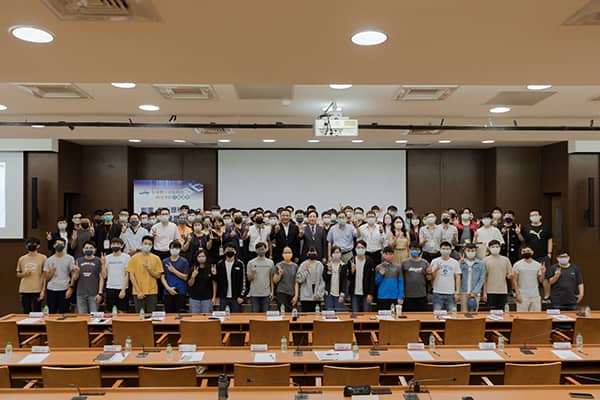 雷科董事長獲邀至中山大學半導體學院向師生分享創業歷程