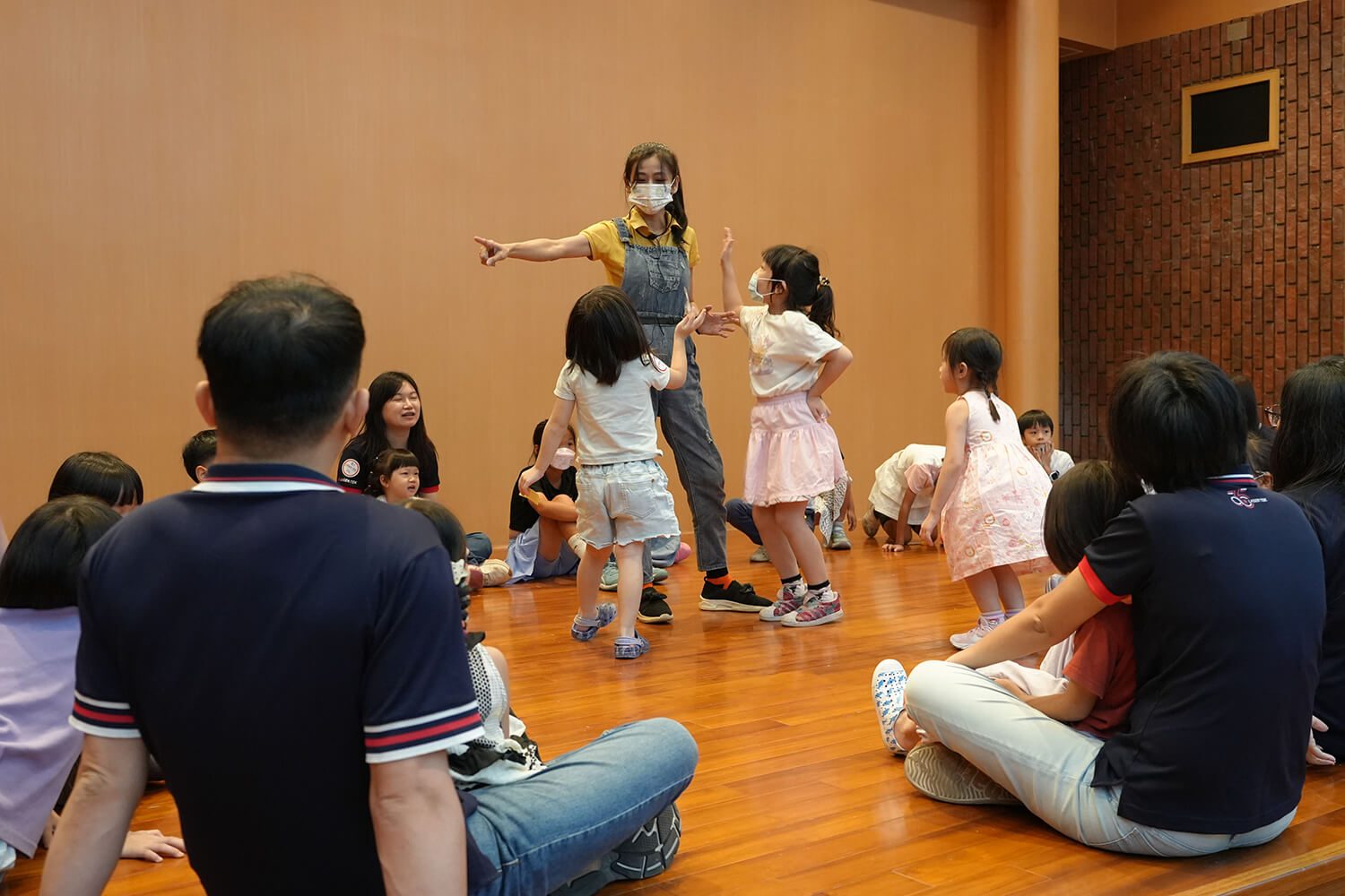 雷科三七 高美藝遊