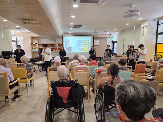 旋律一響，時光倒流，以音樂療育在地長者